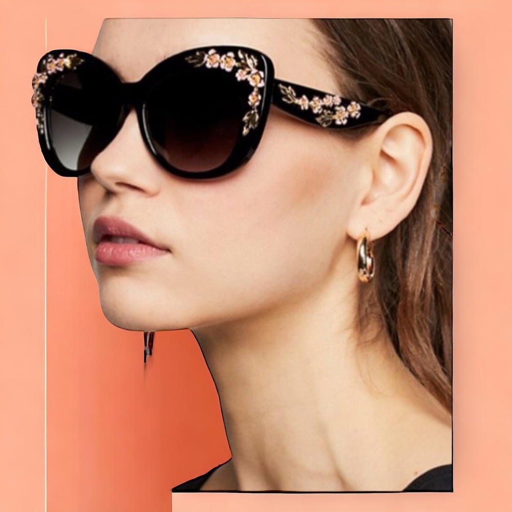 🌸They’re Back!!🌸 5⭐️Floreat Embellished Sunnies
